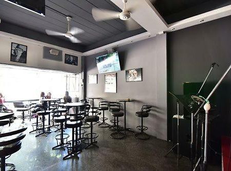 Escobar Guesthouse Jomtien Exterior foto
