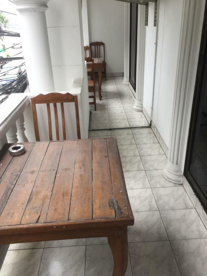 Escobar Guesthouse Jomtien Exterior foto